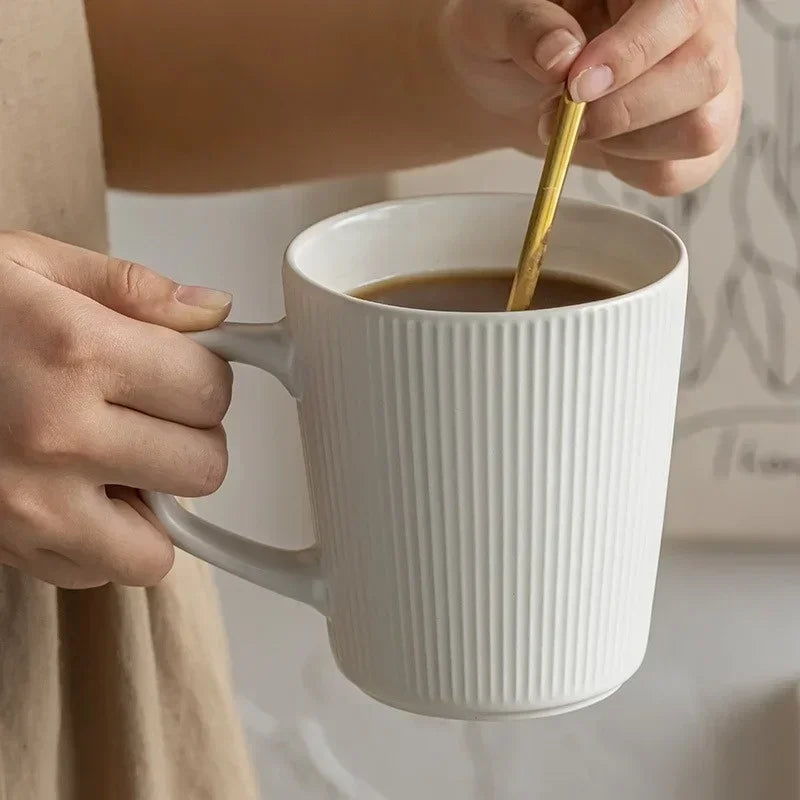 Matte Ceramic Mug with Relief Texture, 500 ml Nordic Coffee and Milk Mug, White or Brown