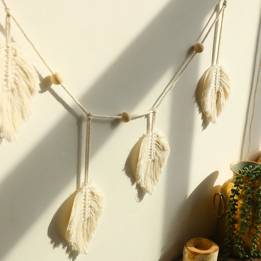 Macrame Leaf Garland, product photo 3