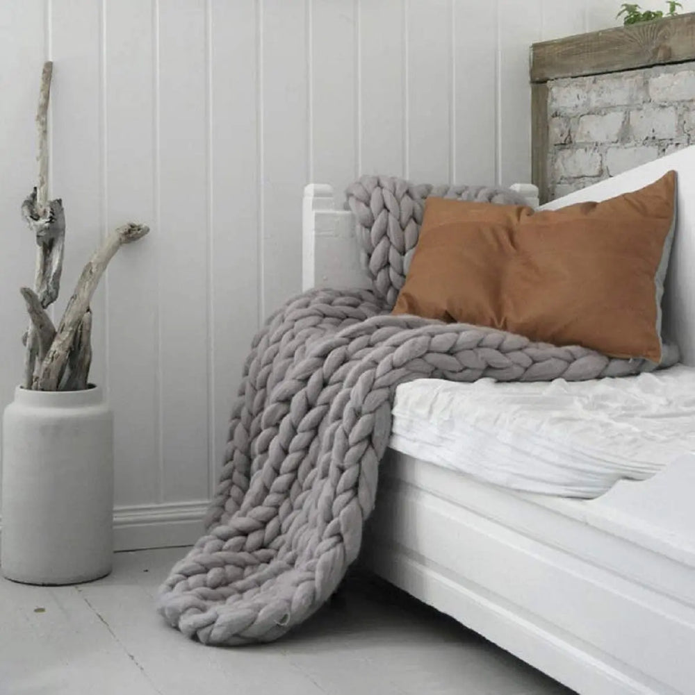 Chunky Knit Blanket, Thick Knitted Throw for Sofa, Bed and Reading Chair, Cream, Beige, Light Grey or Forest Green