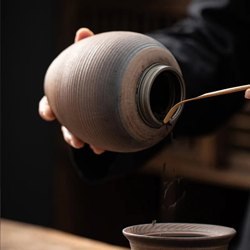 Coarse Pottery Tea Canister with Lid, Ceramic Jar for Loose Tea, Coffee and Spices, 700 ml, Round or Ribbed