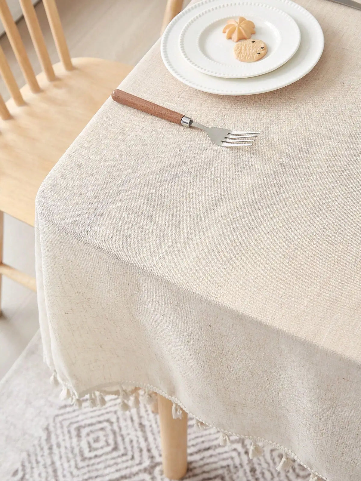 Tassel Tablecloth, product photo 3