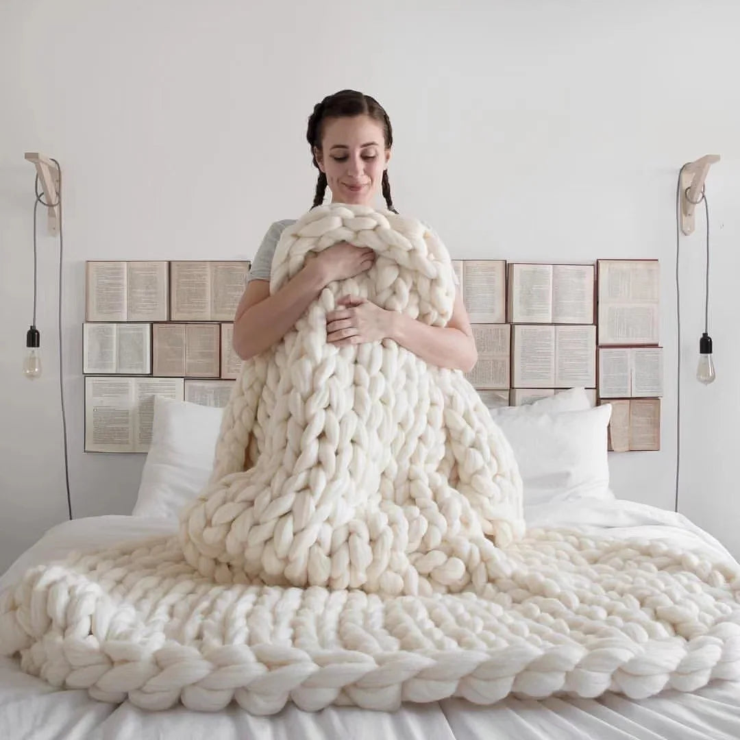 Chunky Knit Blanket, Thick Knitted Throw for Sofa, Bed and Reading Chair, Cream, Beige, Light Grey or Forest Green