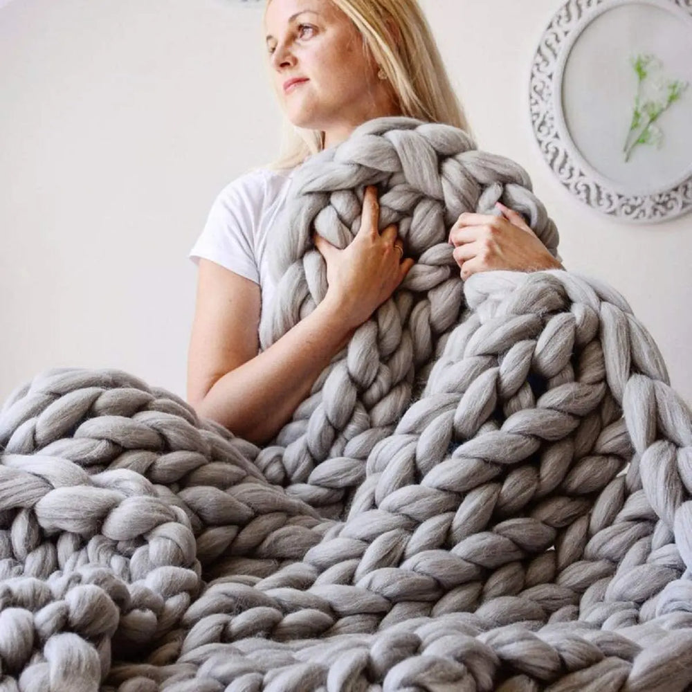 Chunky Knit Blanket, Thick Knitted Throw for Sofa, Bed and Reading Chair, Cream, Beige, Light Grey or Forest Green