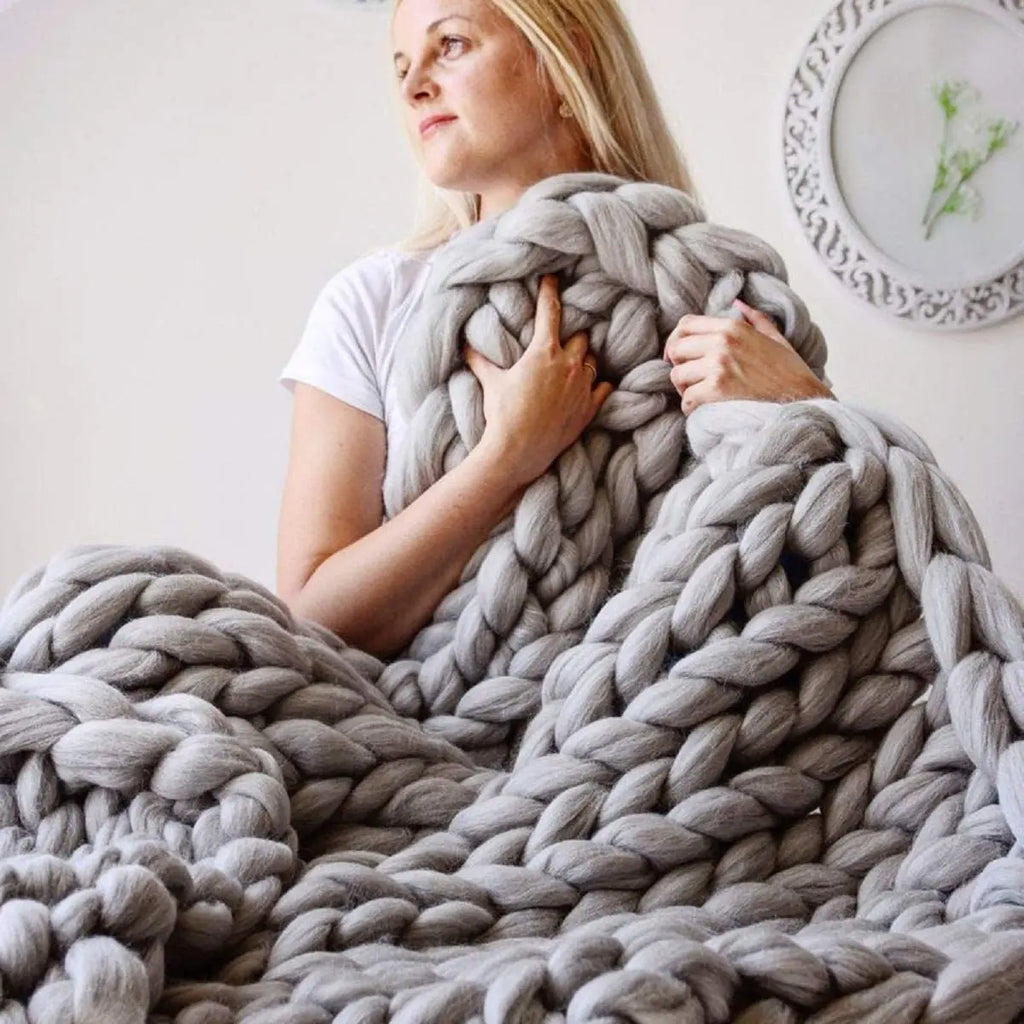 Chunky Knit Blanket, Thick Knitted Throw for Sofa, Bed and Reading Chair, Cream, Beige, Light Grey or Forest Green
