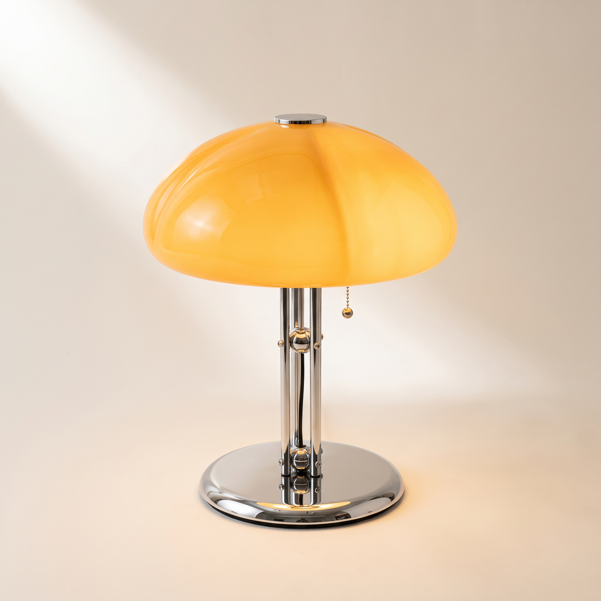 Mushroom desk lamp, product photo