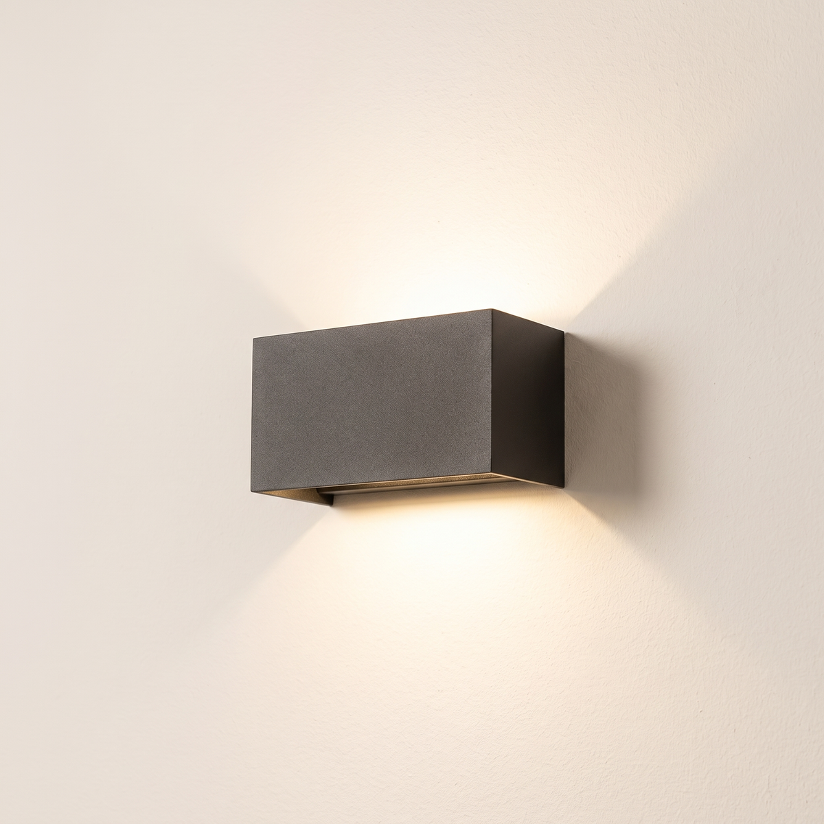 Waterproof LED wall light, product photo