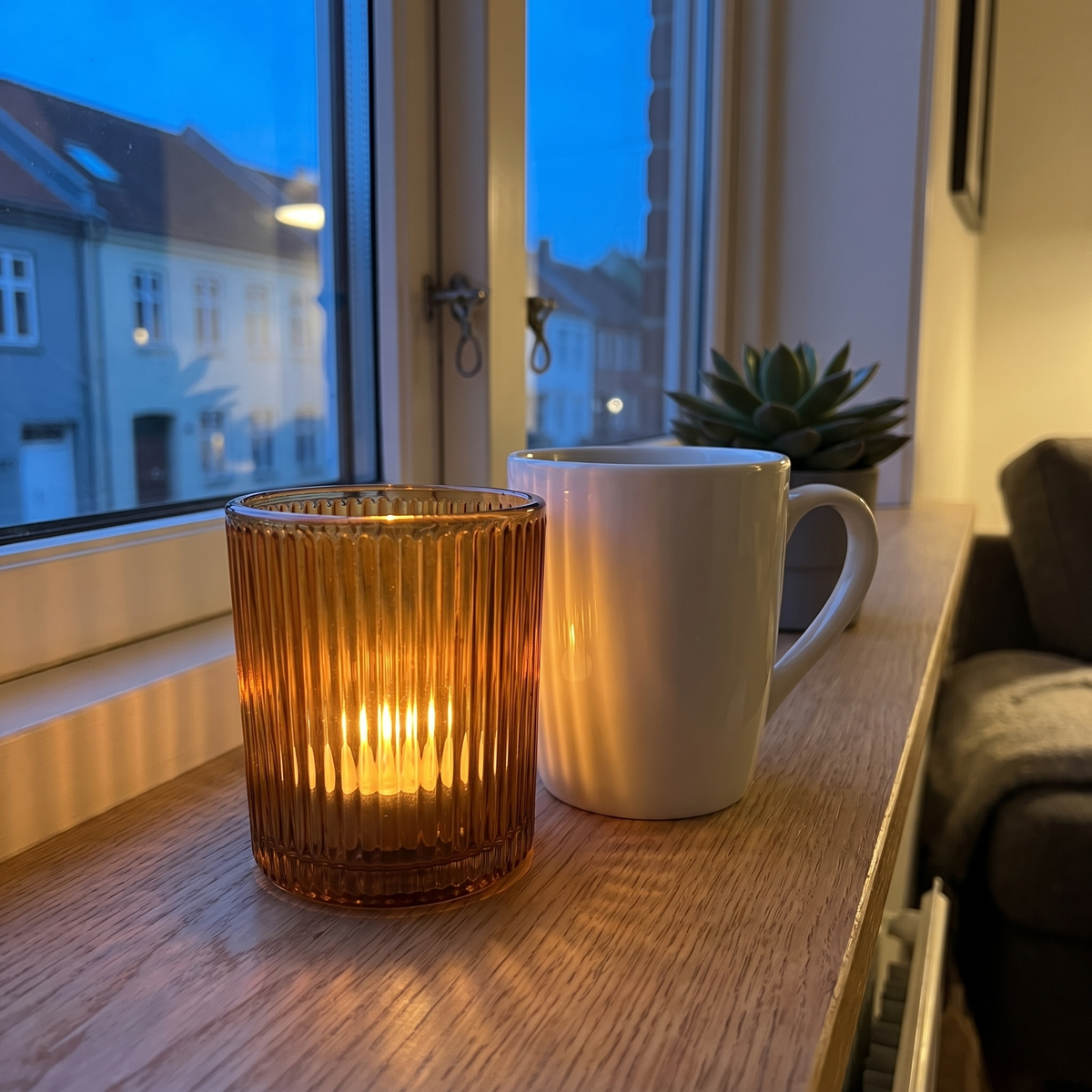 Finial Interiors lifestyle photo E12-115