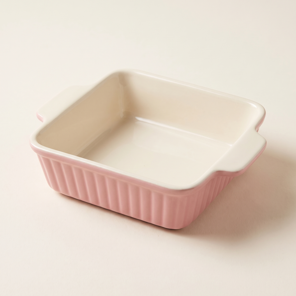 Ceramic Baking Dish, Pink Porcelain Oven-to-Table Bakeware for Gratins, Crumbles and Desserts, 15.5 x 12 cm